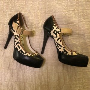 Lightly loved Harajuku Lover heels